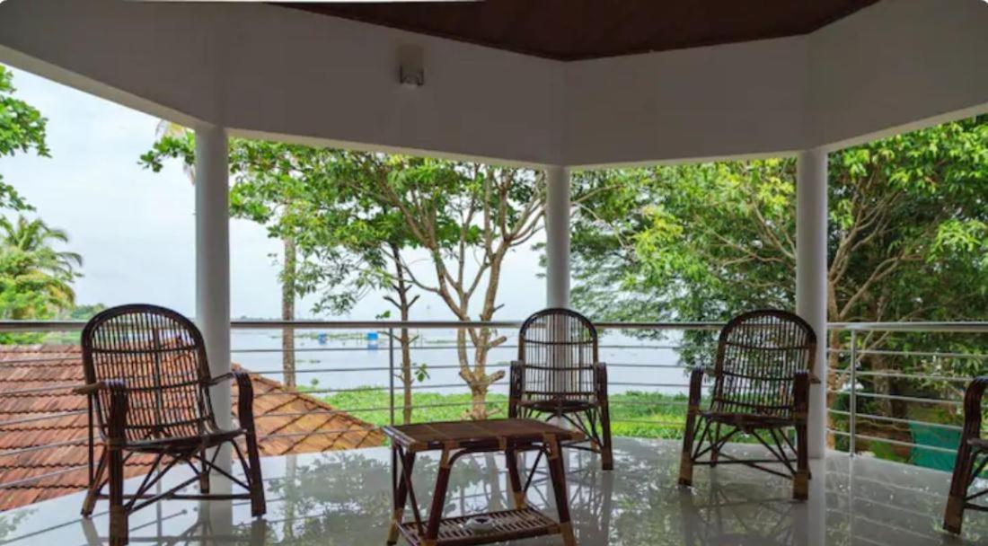 Lovedale Lakeside Homestay Alappuzha Εξωτερικό φωτογραφία