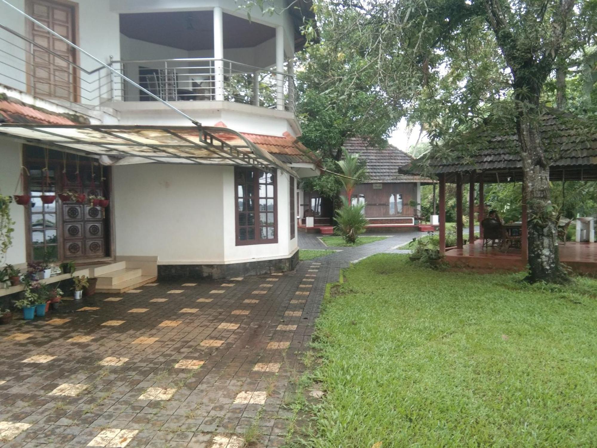 Lovedale Lakeside Homestay Alappuzha Εξωτερικό φωτογραφία