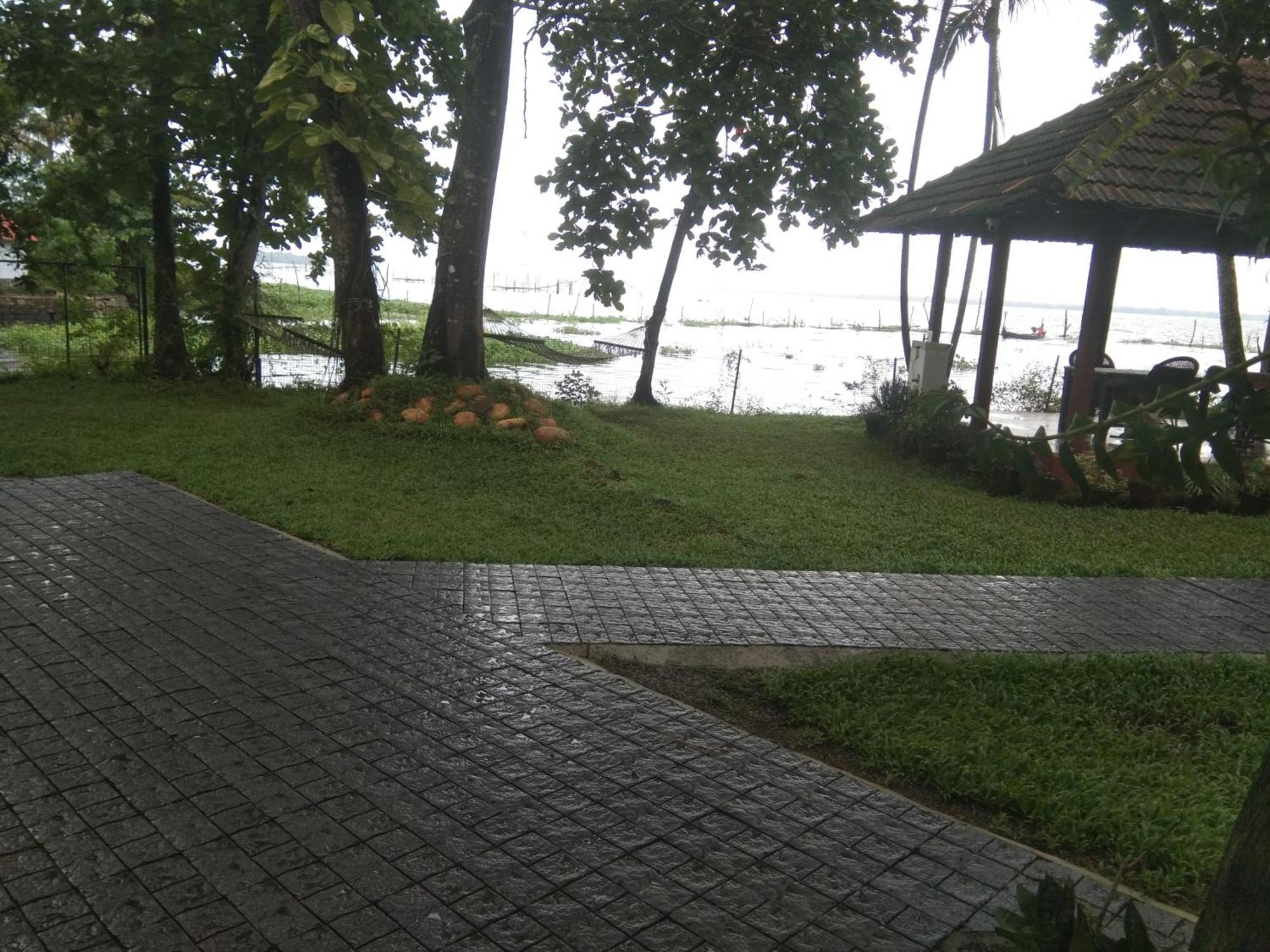 Lovedale Lakeside Homestay Alappuzha Εξωτερικό φωτογραφία