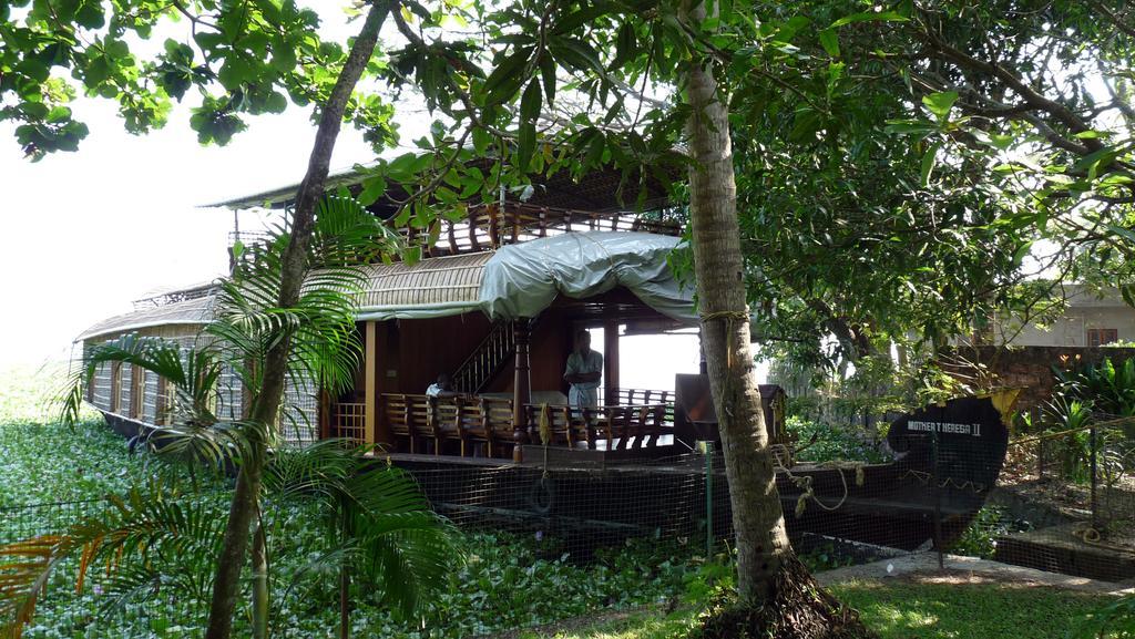 Lovedale Lakeside Homestay Alappuzha Εξωτερικό φωτογραφία