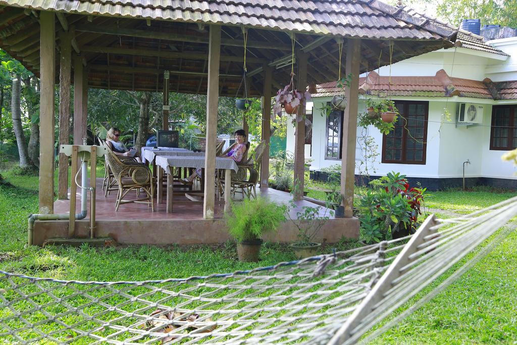 Lovedale Lakeside Homestay Alappuzha Εξωτερικό φωτογραφία