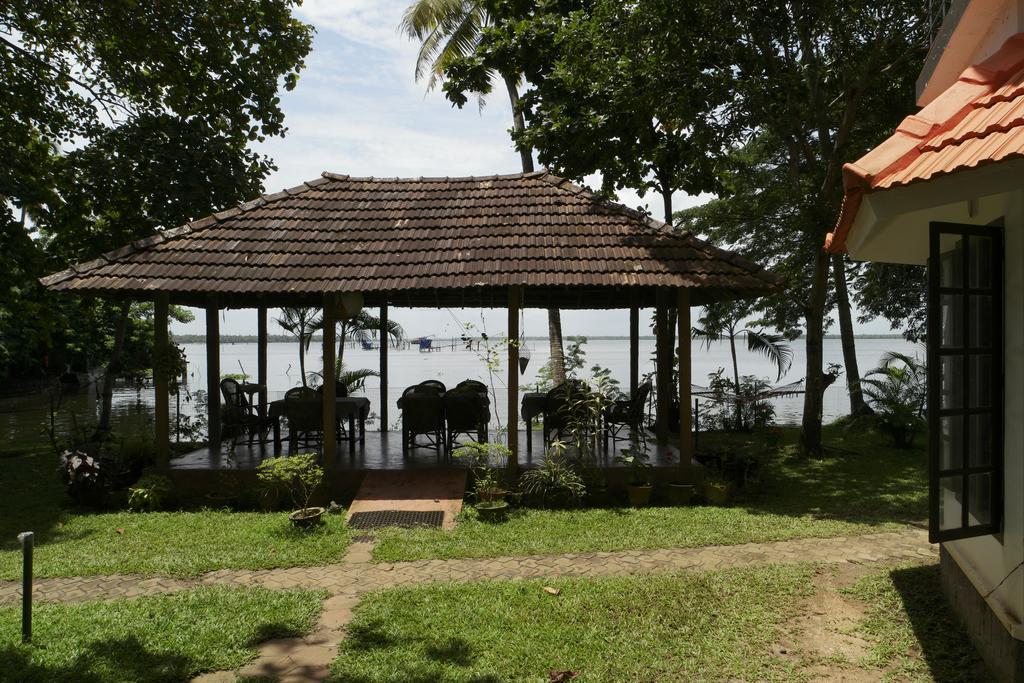 Lovedale Lakeside Homestay Alappuzha Εξωτερικό φωτογραφία